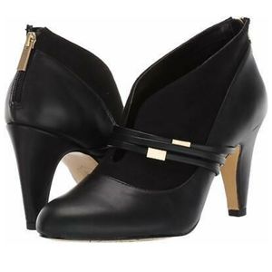 Size 12WW (extra wide) Bella Vita black high heels